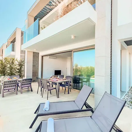 Villa Azure Harmony